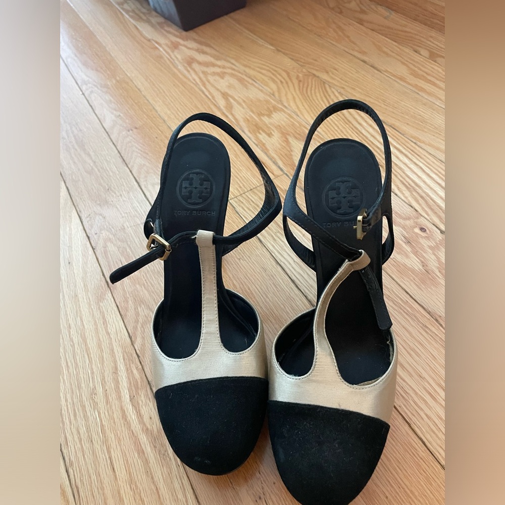Tory burch satin t-strap pumps